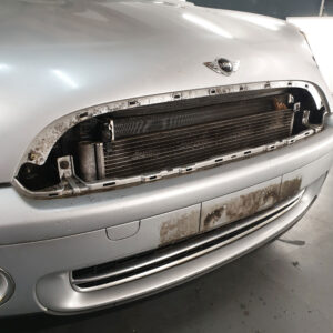Mini-Cooper-Dirt-Mouth
